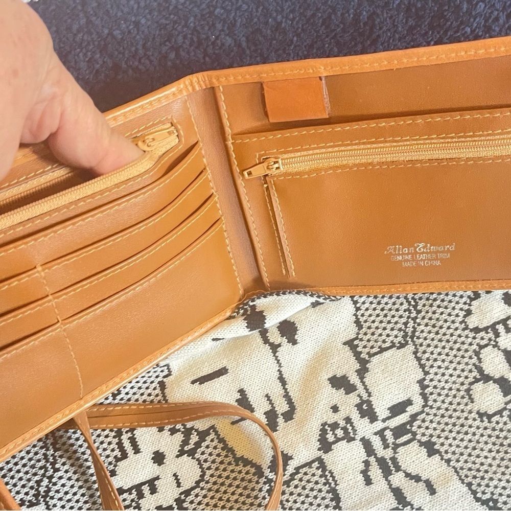 Allan Edward leather purse - Picture 2 of 10